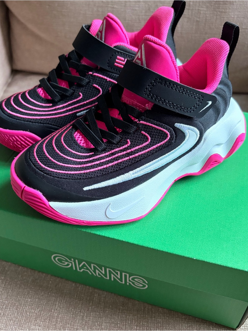 Nike Giannis immortality 4 Kids basketball shoes